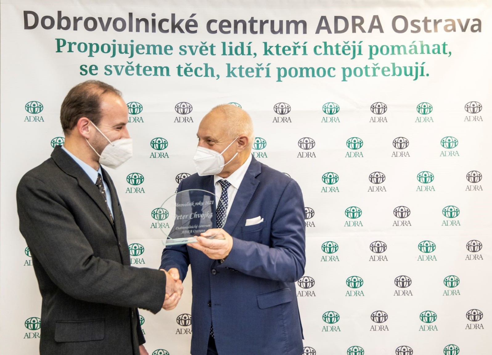 Jedna z cen zamířila také do Dobrovolnického centra ADRA. Foto: Jiří Zerzoň